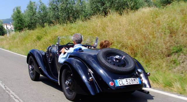 Modena Cento Ore, a Forte dei Marmi arrivano le auto d&#8217;epoca