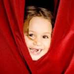 BAMBINI A TEATRO BAMBINI A TEATRO