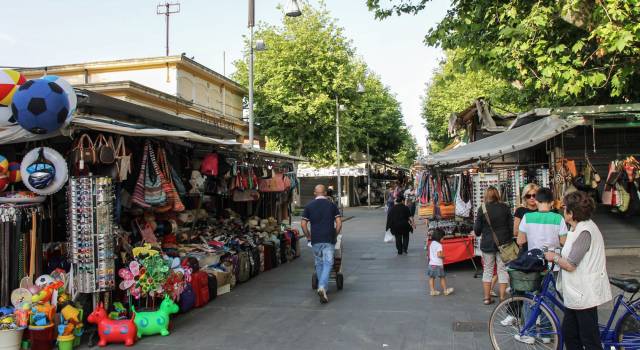 &#8220;Il Comune recuperi piazza Cavour e la sua terrazza&#8221;, l&#8217;appello di Ascom Viareggio