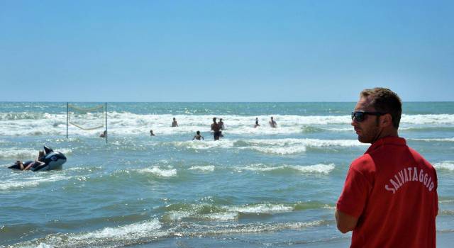 Con l&#8217;estate garantita la sorveglianza dei bagnini sulla spiaggia libera in Darsena