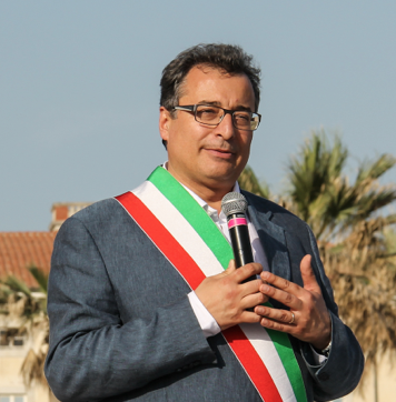 L’ex sindaco Lunardini replica al Pd: “La smettano di sostituirsi alla magistratura, pensino al bene di Viareggio”