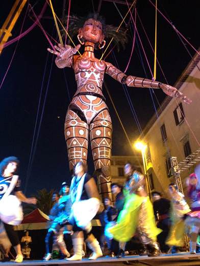 CARNEVALE, LA BALLERINA DI LEBIGRE E GALLI CONQUISTA MONTECATINI TERME