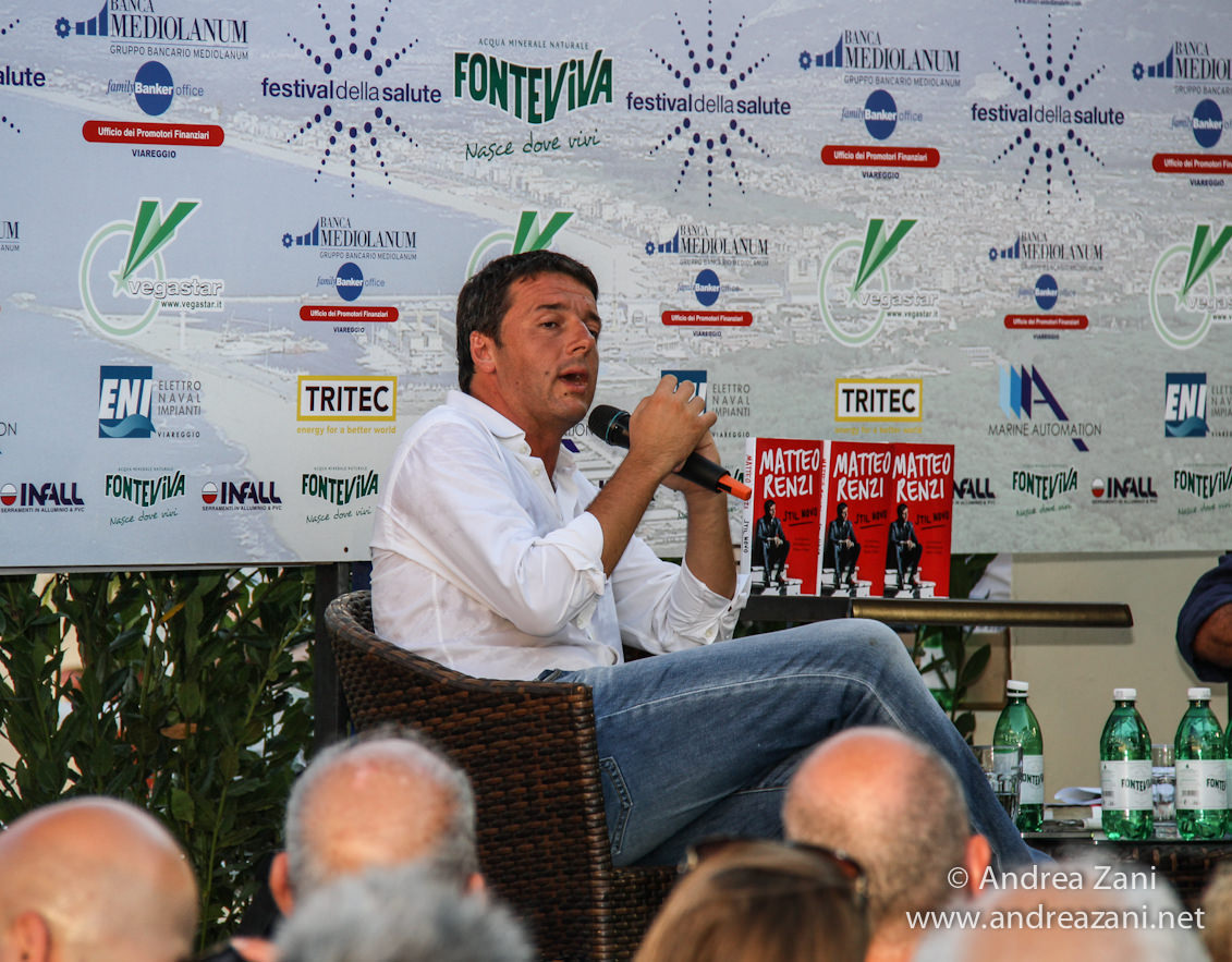 Relax in albergo per Matteo Renzi e intervista per tv toscana