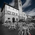 Piazza San Bernardino, chiesa Camaiore (foto Stefano Dalle Luche)