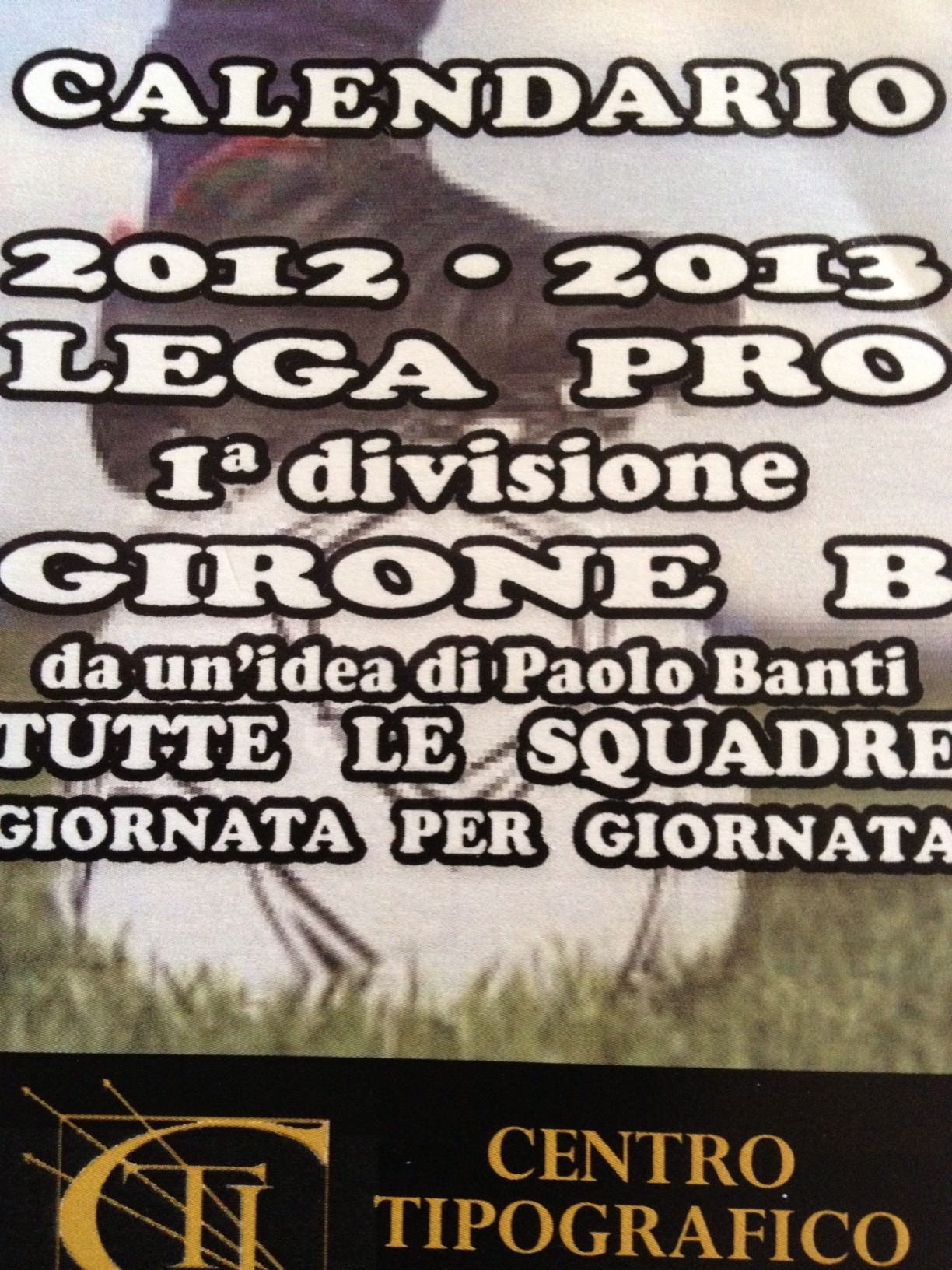 UN CALENDARIO CARTACEO PER SEGUIRE LE GARE DEL VIAREGGIO CALCIO