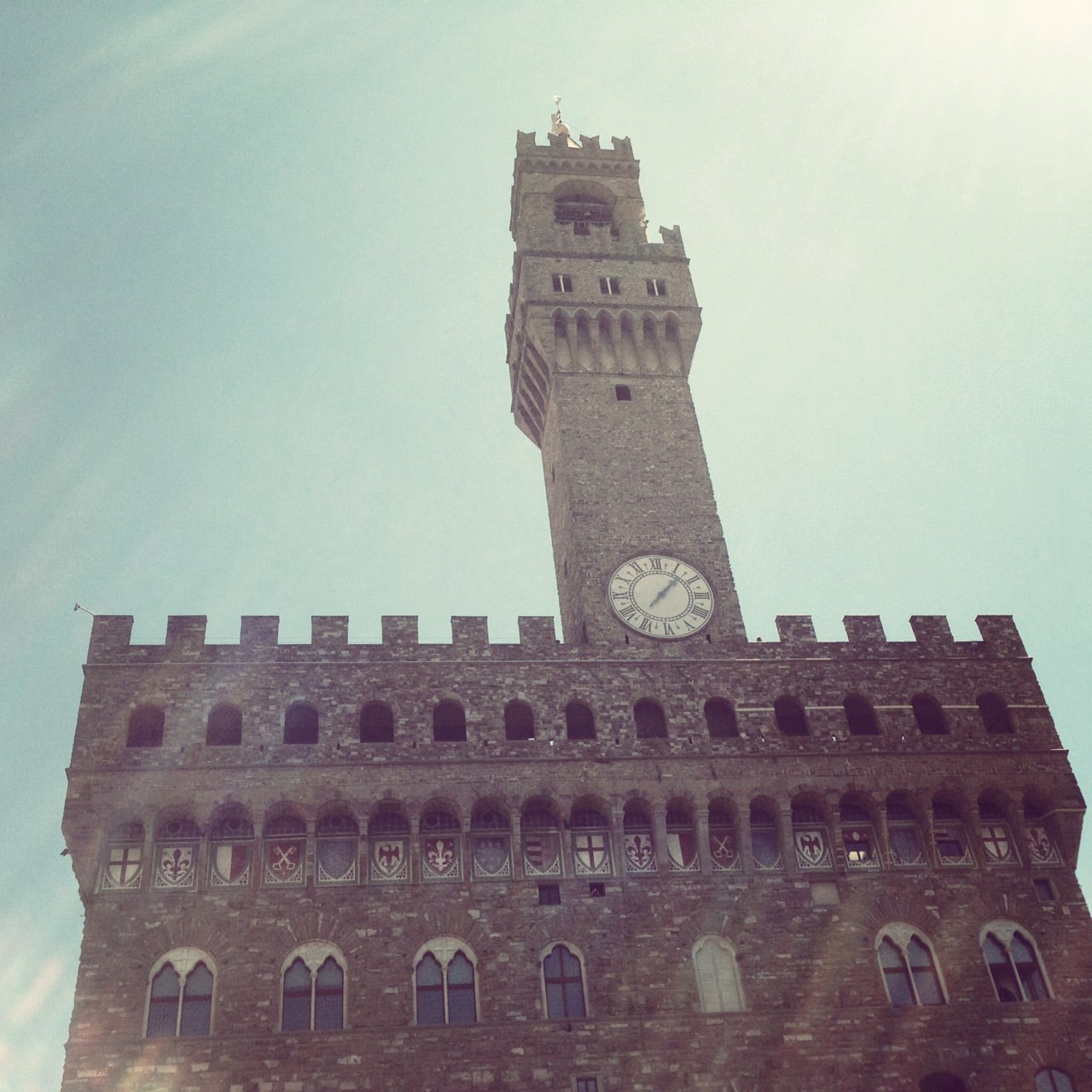 Malori in centro a Firenze, si ipotizza che la causa sia lo spray al peperoncino