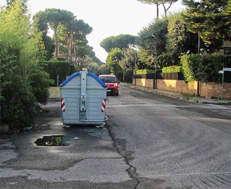 Lido di Camaiore, spariscono tutti i cassonetti dei rifiuti dalle strade