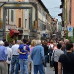 folla a pietrasanta la domenica del Festival