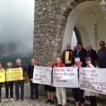 il gruppo al Monumento Ossario