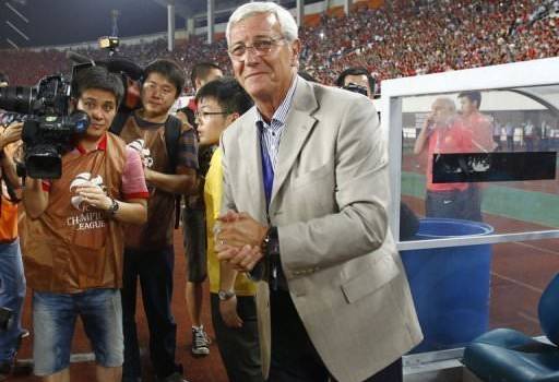 MARCELLO LIPPI IN TRIBUNA A TIFARE VIAREGGIO: &#8220;CHE ESPERIENZA IN CINA!&#8221;