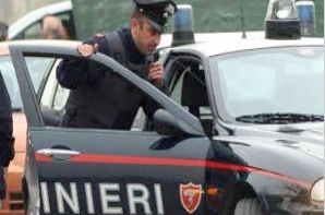 Ruba il portafogli a un&#8217;anziana, arrestato 21enne dai Carabinieri