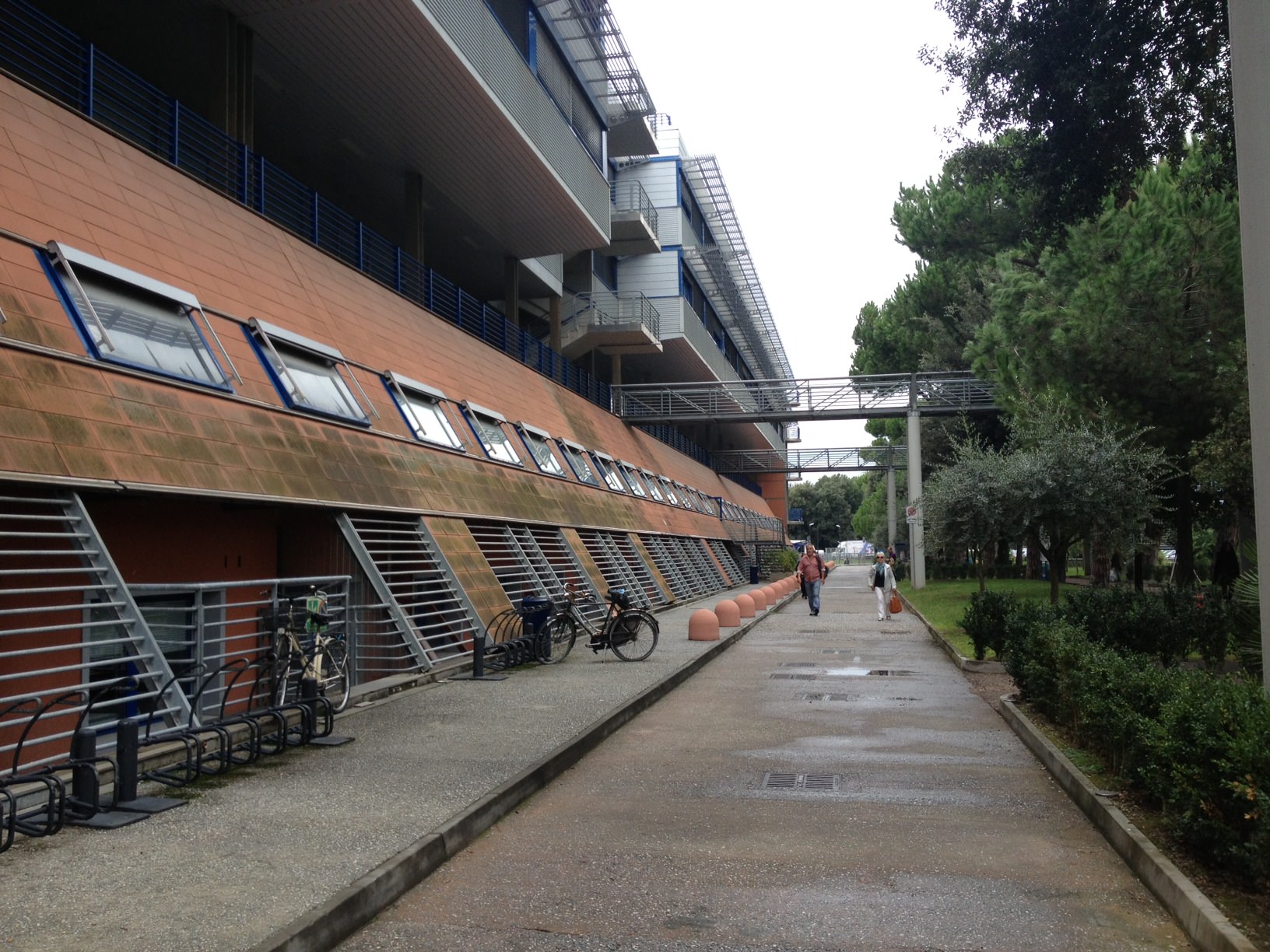 Martedì l’autopsia dell’uomo morto in sala d’aspetto all’ospedale Versilia