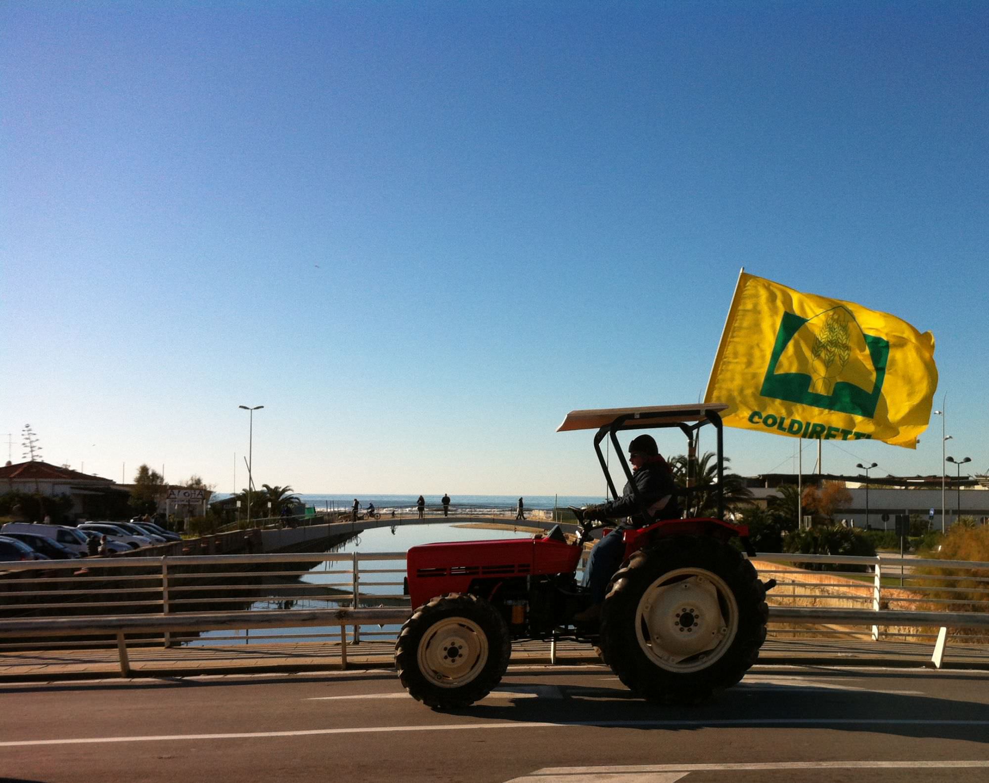 Protesta degli agricoltori in piazza