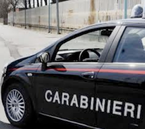 TENTARONO LA RAPINA IN UN GIOIELLERIA IN VIA GARIBALDI, ARRESTATO UNO DEI TRE AUTORI