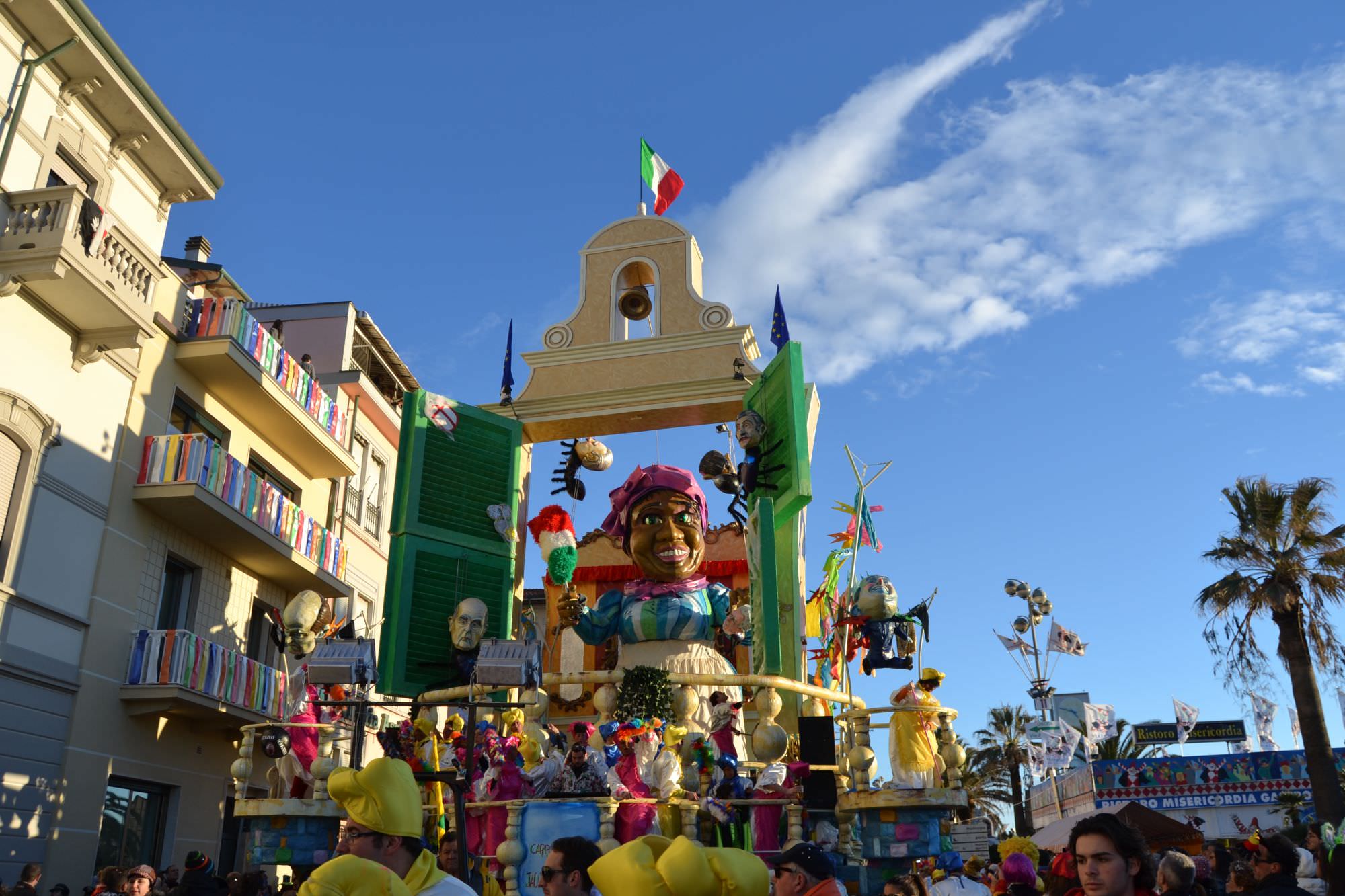 CARNEVALE, FESTA IN CITTADELLA CON I CARRISTI VINCITORI E LA MUSICA DEI “MASNADA”