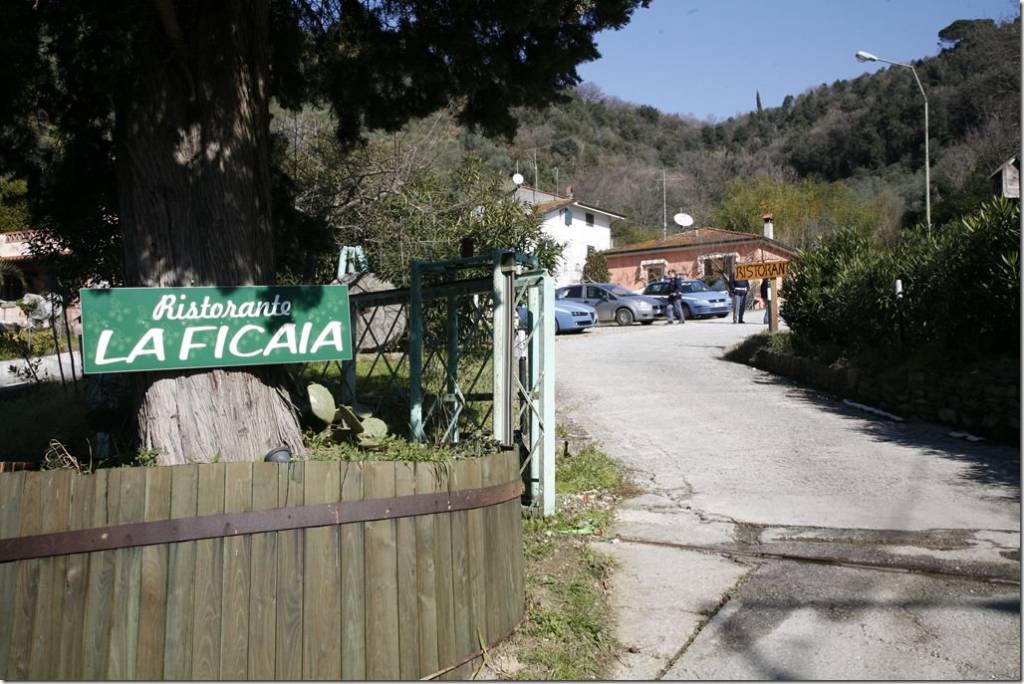 Don Bruno Frediani e la ficaia