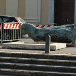 capezzano, statua crollata (foto Vt)