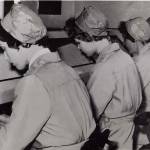 LAVORO FEMMINILE FABBRICA LAVORO FEMMINILE FABBRICA