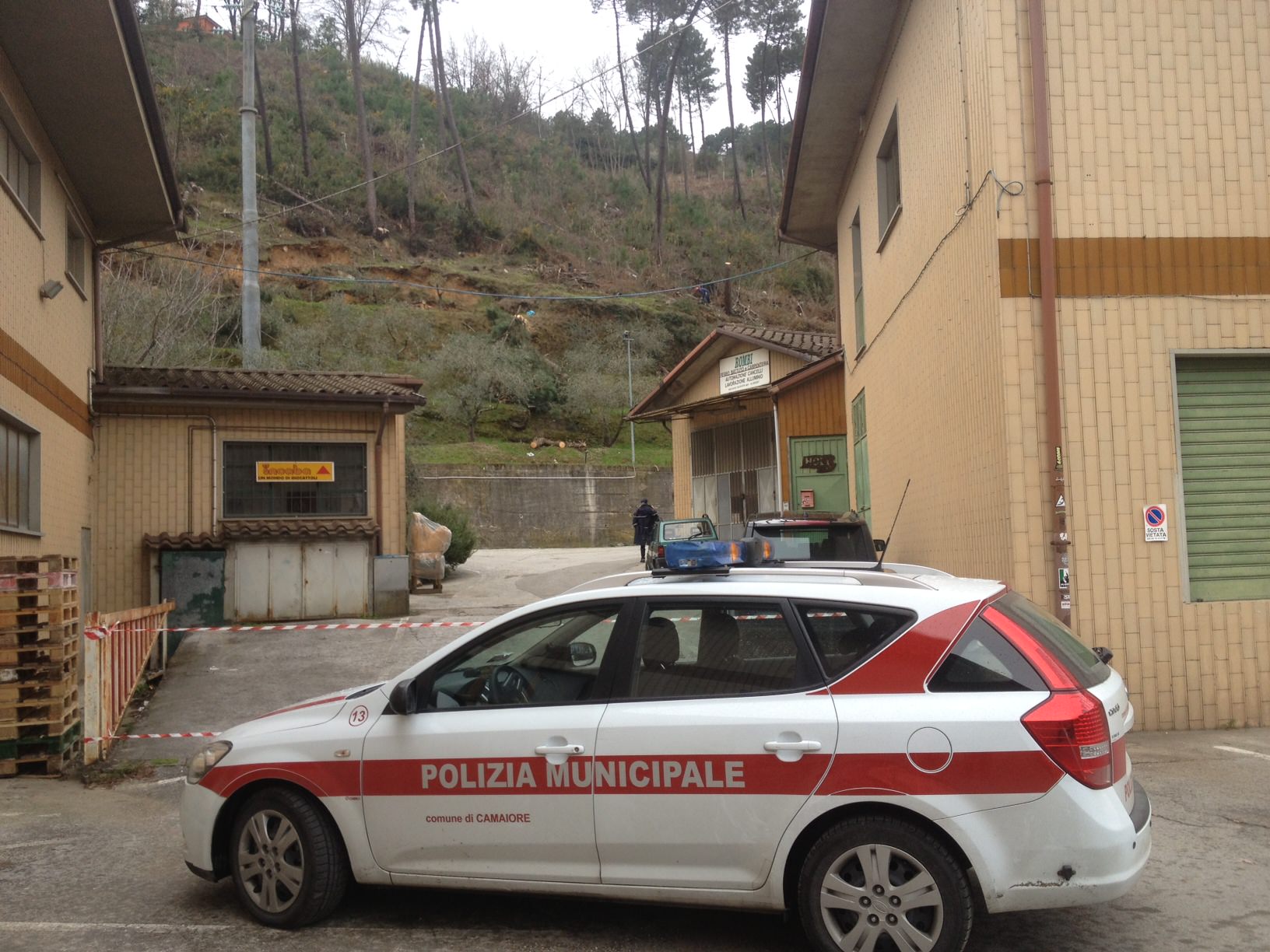 Viabilità ridotta in Piazza Tommasi per consentire la pulizia stradale della zona