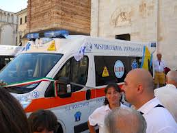 Si fingono dipendenti della Misericordia per riscuotere fondi e quote di partecipazione. Truffa a Pietrasanta