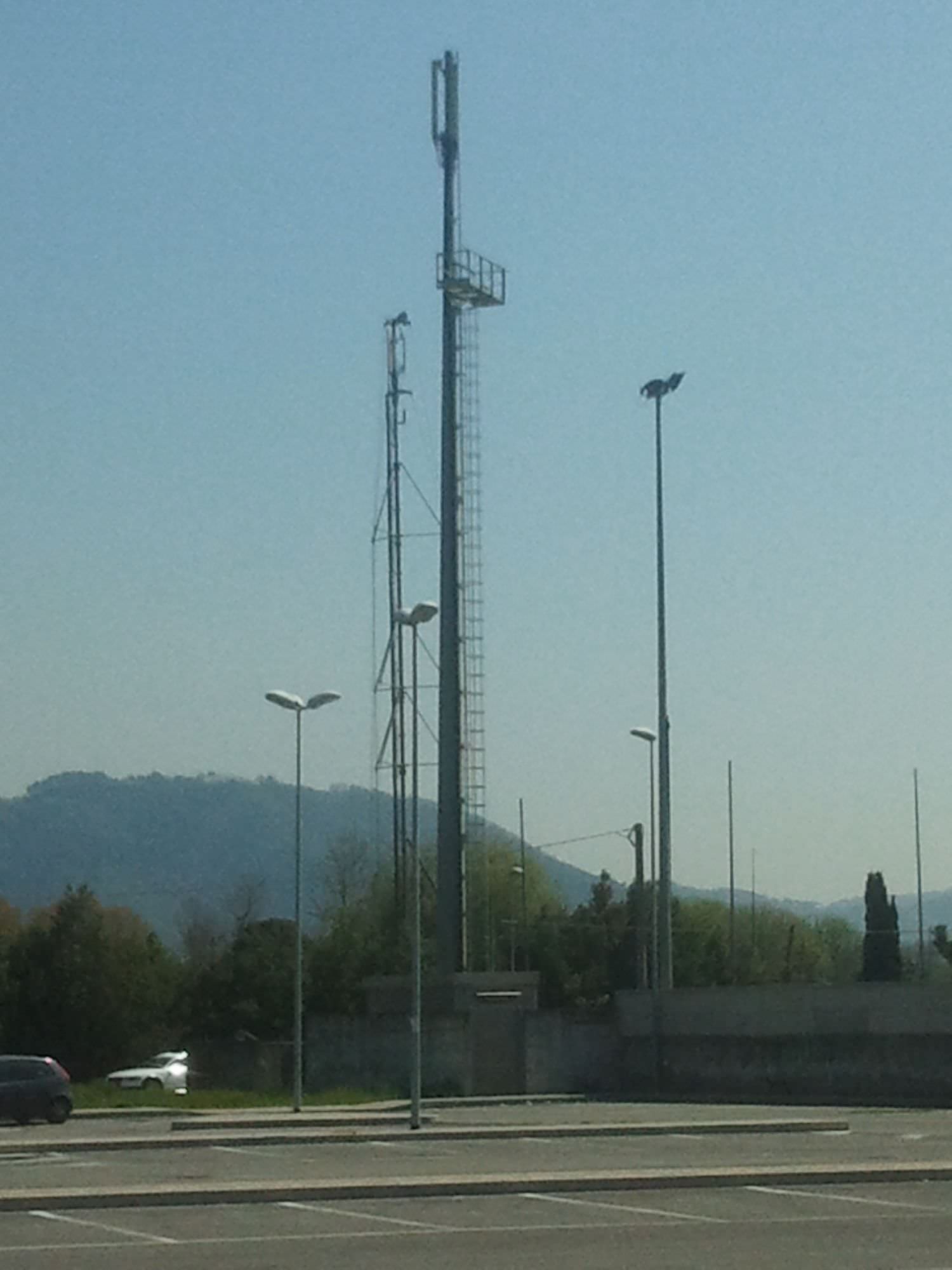 Nasce il Comitato di Via Matteotti contro il ripetitore telefonico installato in zona