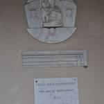 Bassorilievo con Madonna e angeli (foto Galatea Versilia)