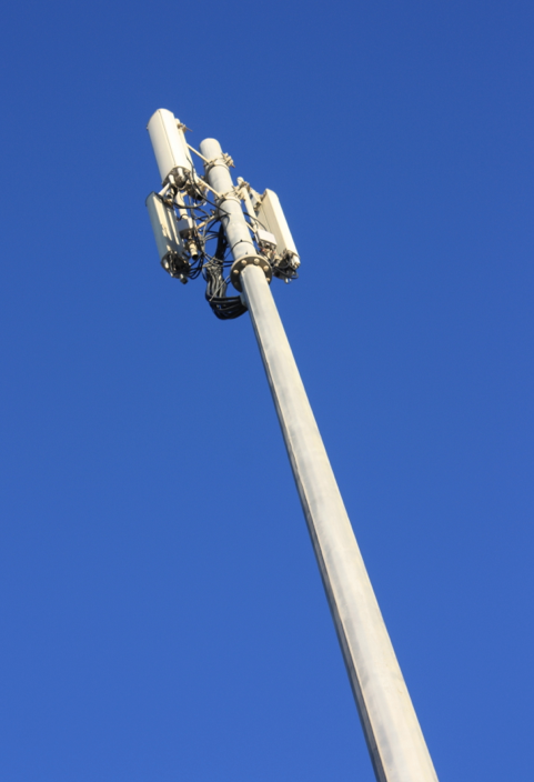 Intervento di sostituzione dell’antenna di telefonia  in via Del Paradiso