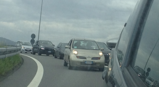 Sciopero generale, rallentamenti sull&#8217;autostrada tra Viareggio e Pisa