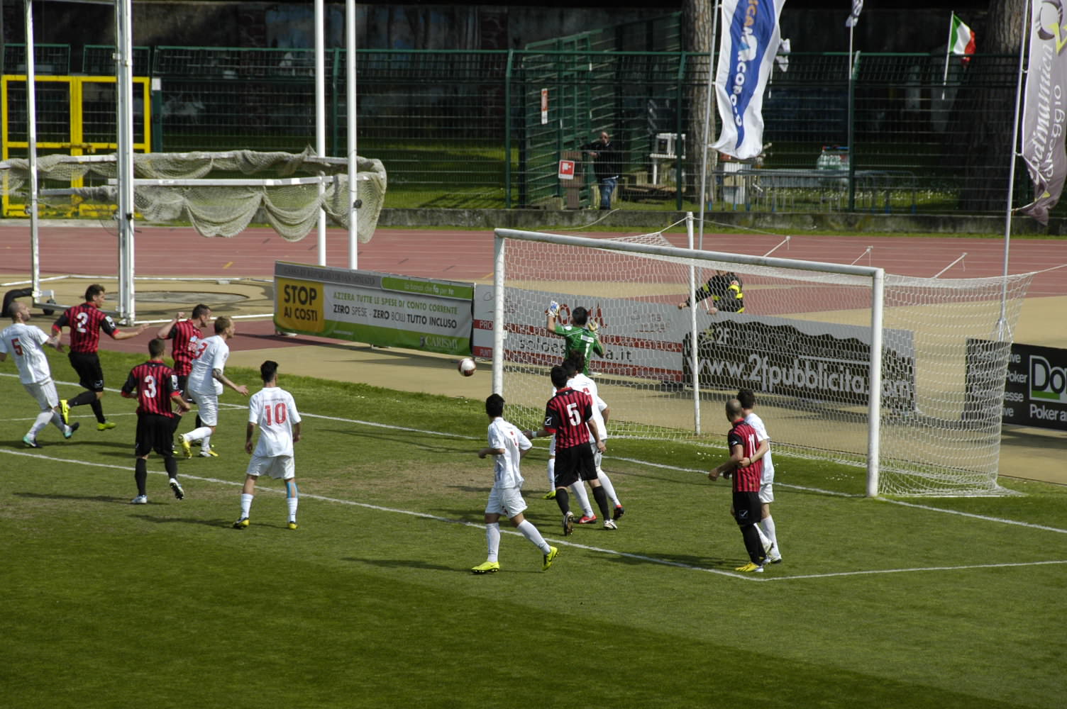 Segui il live di Viareggio-Nocerina