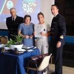 SE il Prefetto consegna lattestato di Sentinella del mare ad un alunno