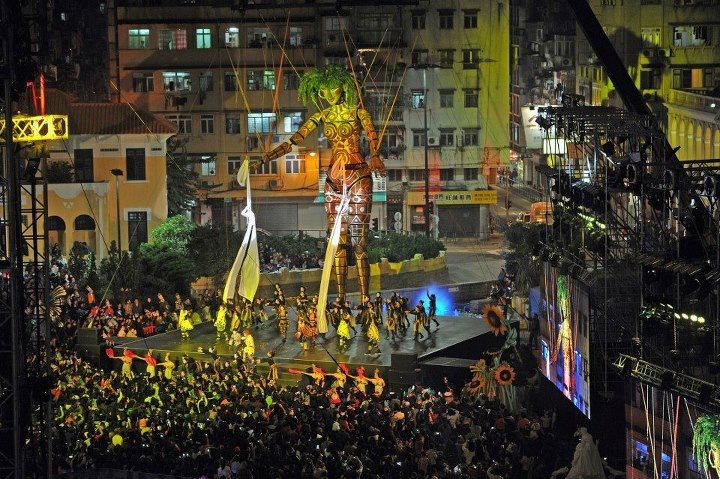 IL CARNEVALE DI VIAREGGIO TORNERÀ A MACAO, POSSIBILE DIREZIONE ARTISTICA PER LEBIGRE