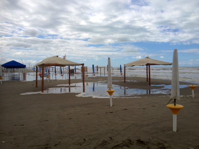 MAREGGIATE, LA REGIONE TOSCANA STANZIA 400MILA EURO PER RIPULIRE LE SPIAGGE