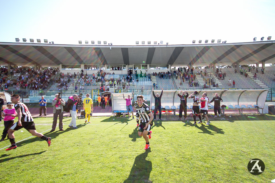 “Tutti allo stadio per sostenere il Viareggio e il presidente Dinelli”