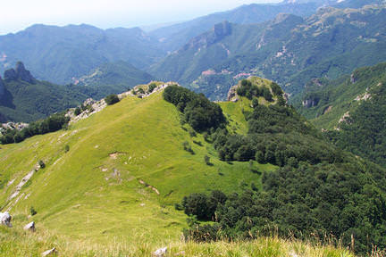 Soccorsa in montagna con l&#8217;elicottero donna di 44 anni per un dolore toracico