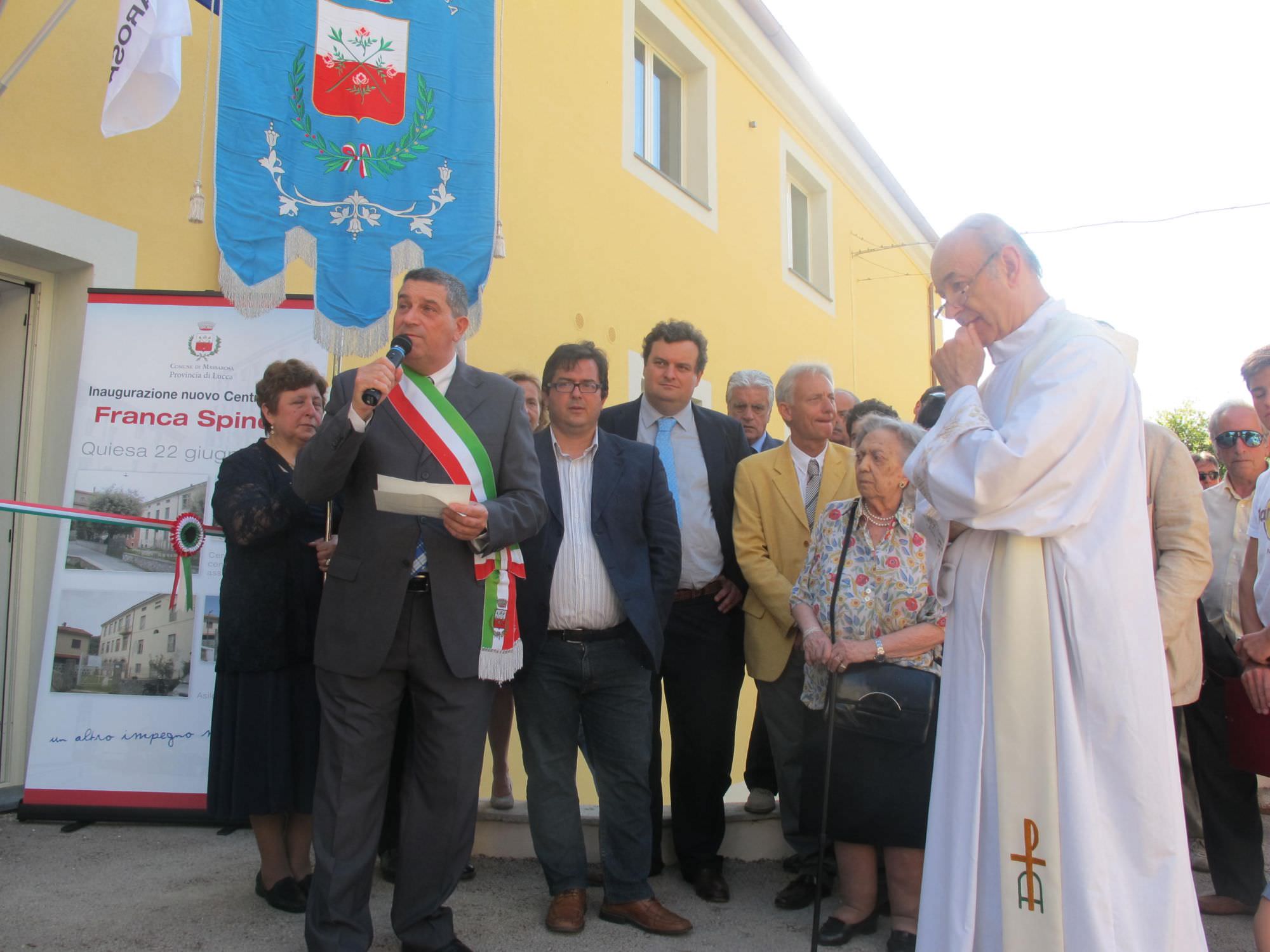 QUIESA, INAUGURATI IL CENTRO CIVICO “FRANCA SPINOLA” ED IL PARCHEGGIO “MAURO TALINI”