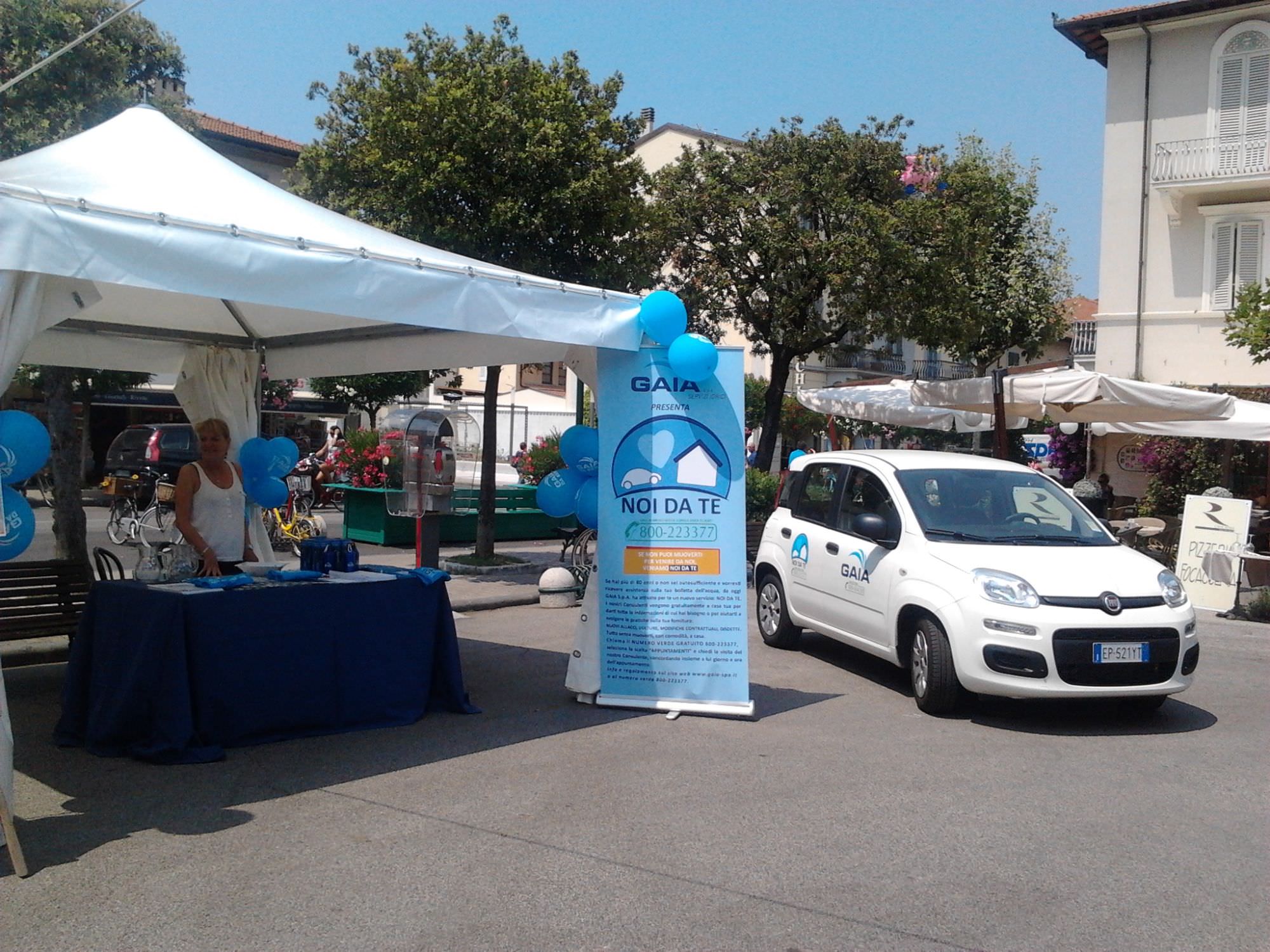 GAIA  FESTEGGIA LA BANDIERA BLU DI FORTE DEI MARMI