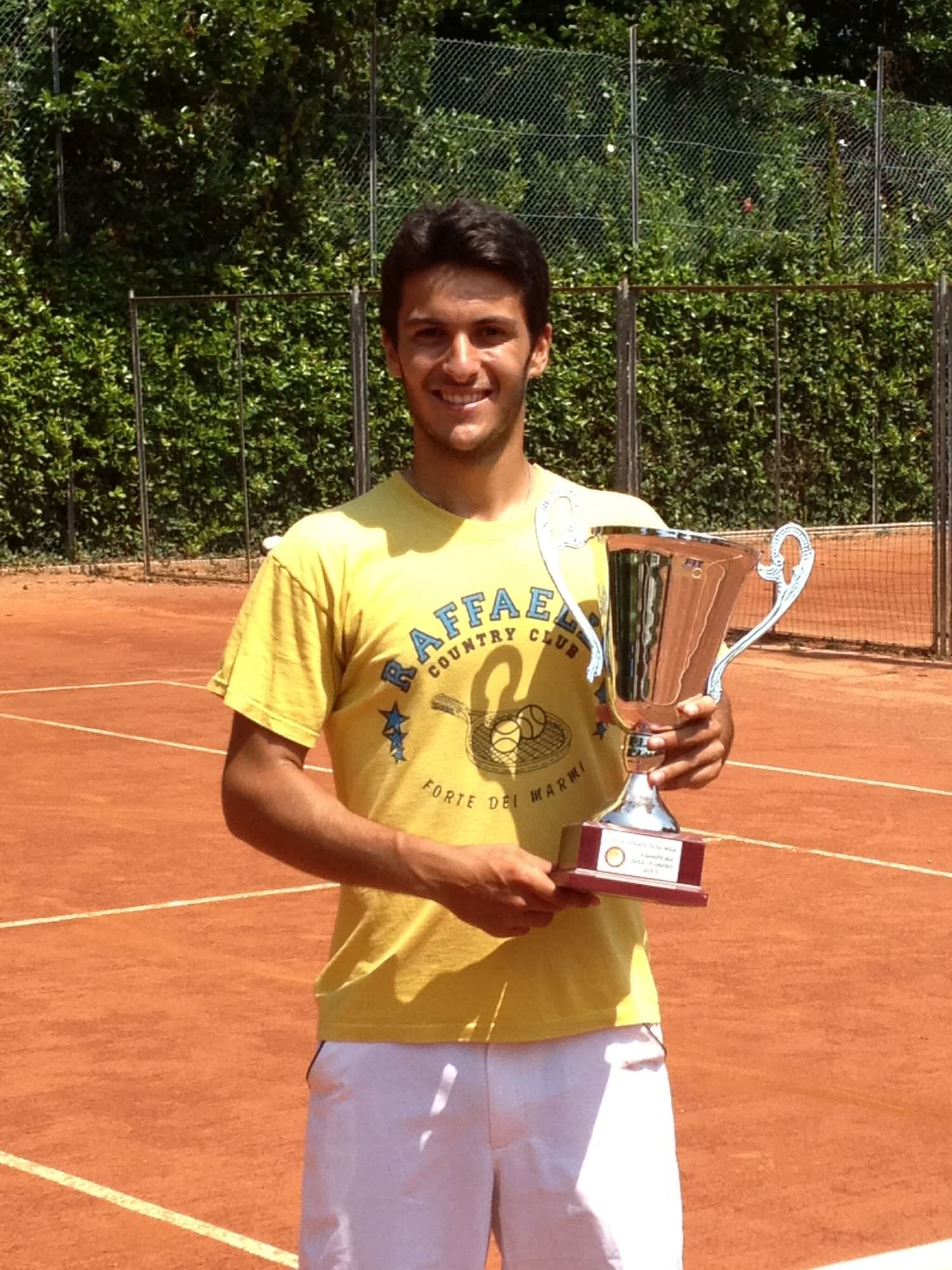 TENNIS: IL PORTACOLORI DEL RAFFAELLI COUNTRY CLUB, FEDERICO ROCCHI ANCORA IN TRIONFO