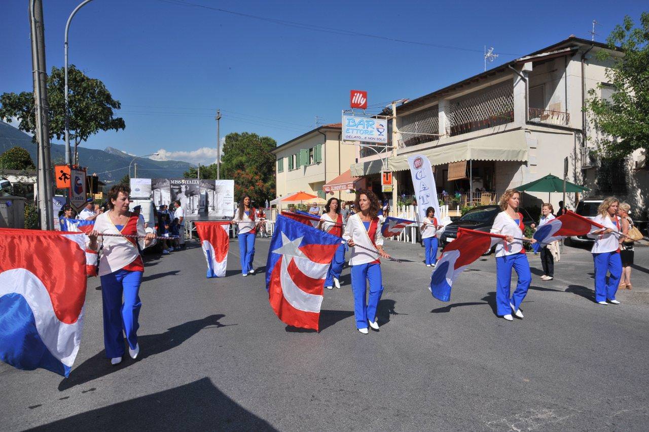 GRANDE SUCCESSO PER LA FESTA DI PRIMA ESTATE A CAPEZZANO (LE FOTO)