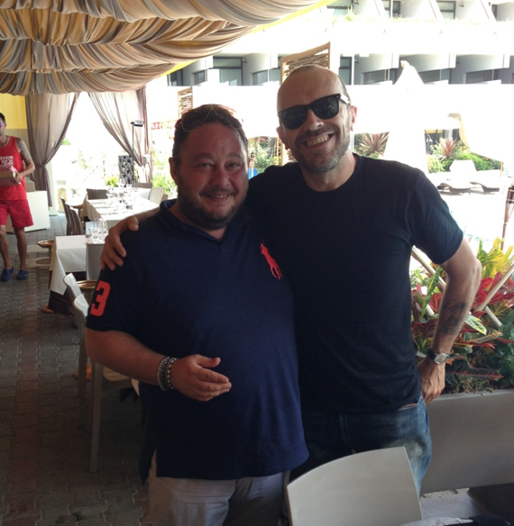 MAX PEZZALI IN VACANZA A LIDO DI CAMAIORE