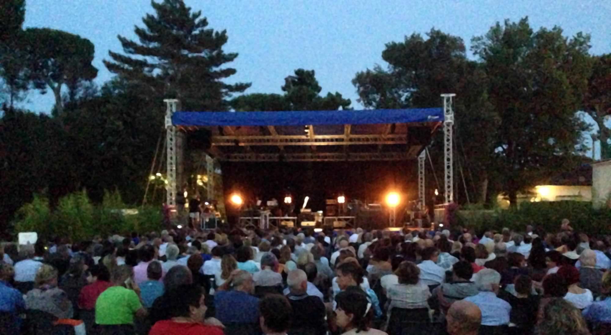 Annullato concerto di Simona Molinari a Villa Bertelli