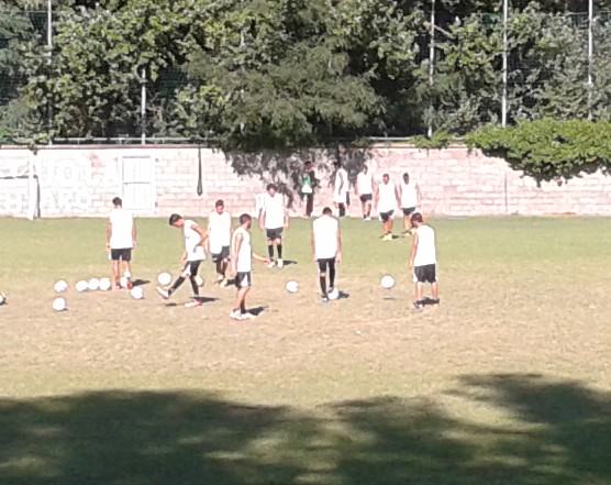 Il Viareggio suda tra campo scuola e pineta. Celiento già in gruppo, a breve la firma