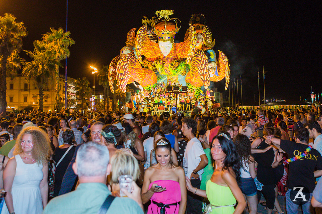 Viareggio aspetta la “Notte delle Maschere”, attesa per il Carnevale finanziato dalla città