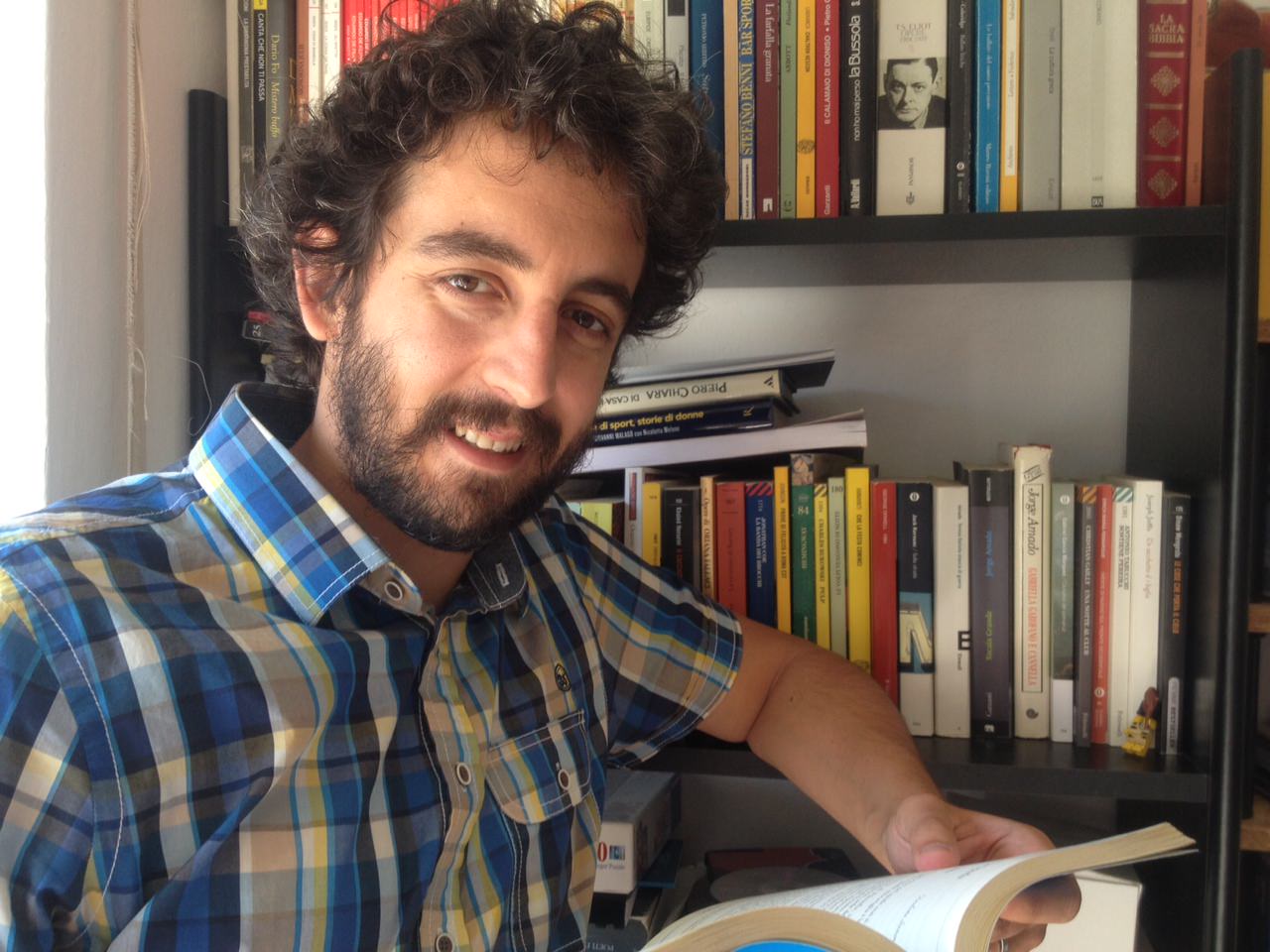 “BooktoLook Night”, al Bagno Pietrasanta Andrea Montaresi ed i libri raccontati per immagini