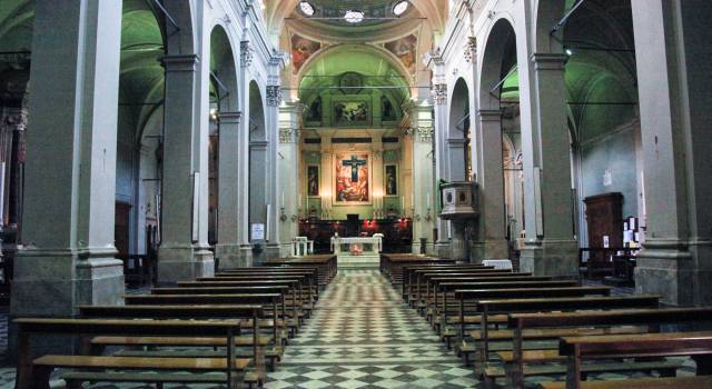 Messa solenne e processione per la chiesa della Collegiata a Camaiore