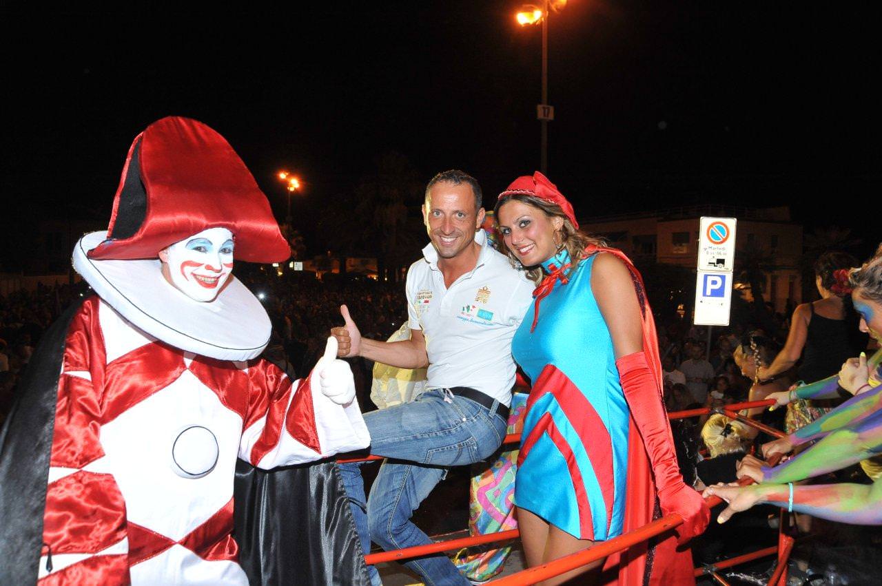 Carnevale, Alessandro Santini: “Betti getta fumo negli occhi ai carristi”