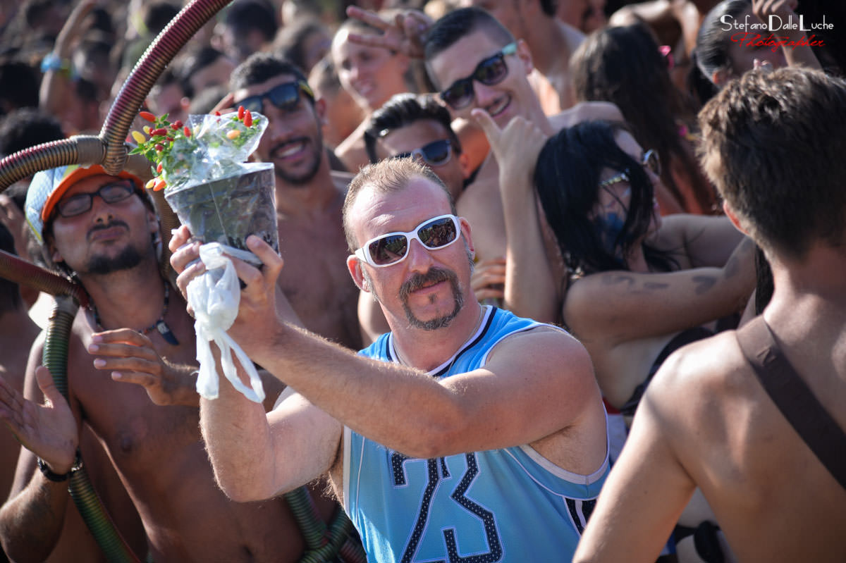 La Versilia è un paese per vecchi? Il sondaggio su musica e rumori