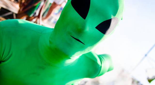 Invasione aliena in Darsena: le foto dello Space Invader Party