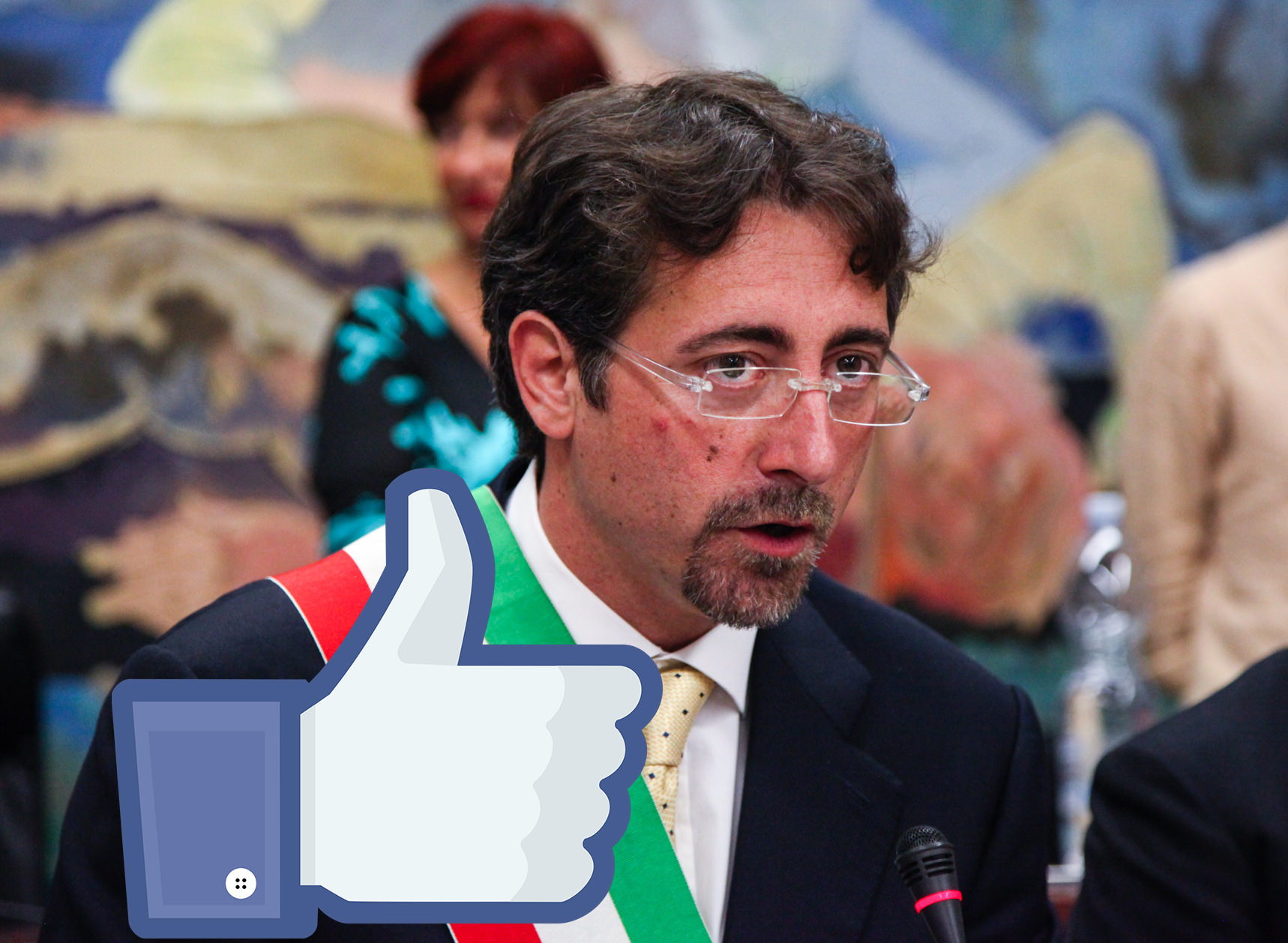 Il sindaco Betti denuncia un hacker su Facebook. Ma l’italia è il paese più controllato