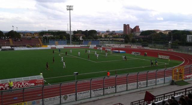 Viareggio-Pontedera, si va verso giovedì 30 per il recupero