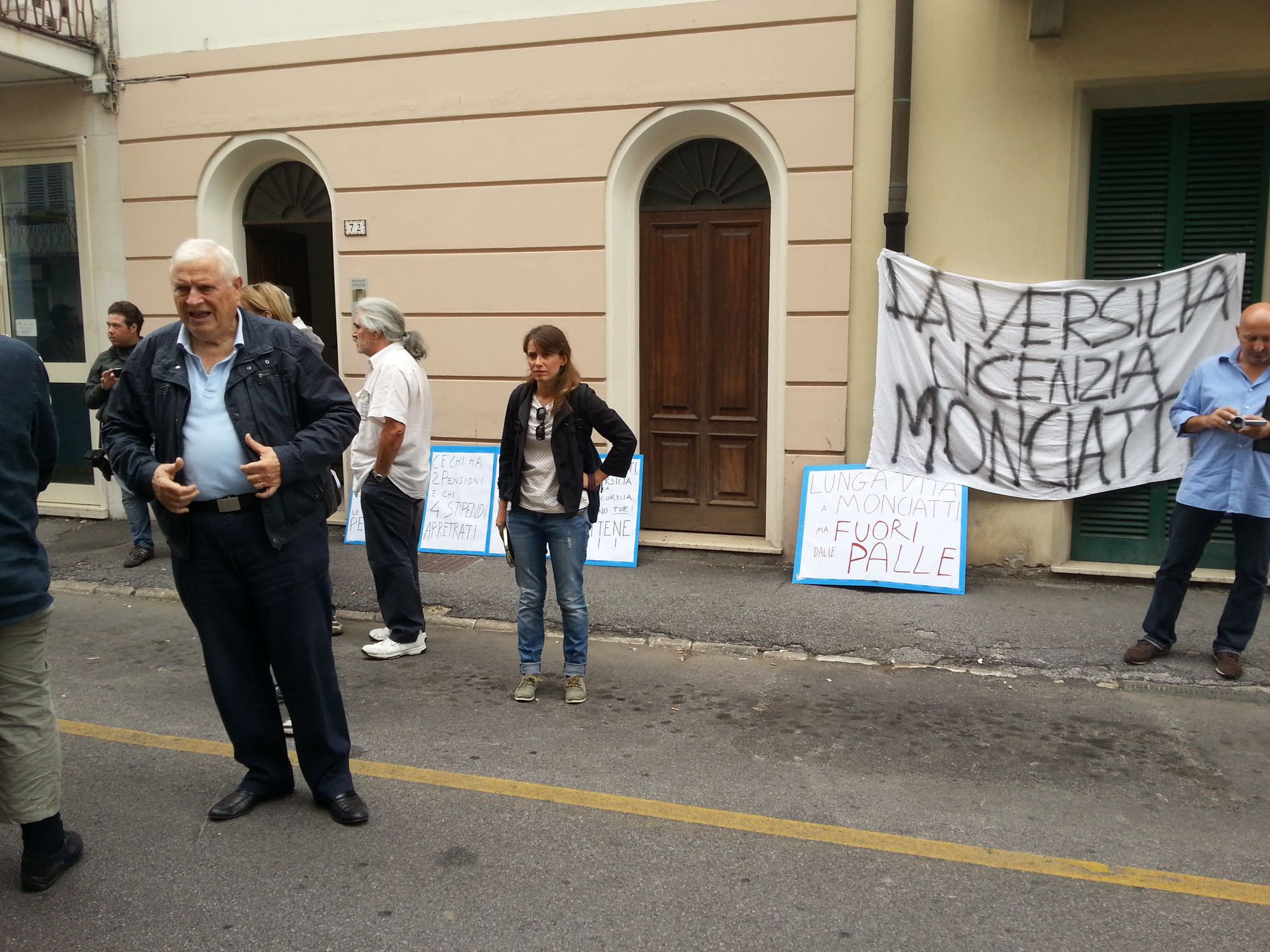 Mov. 5 Stelle: “Cerchiamo una soluzione al licenziamento de dipendenti di Rete Versilia”